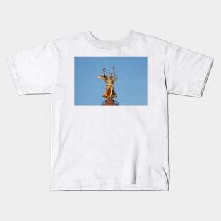 Goldelse, Viktoria statue on the Victory Column at Großer Stern in evening sun, Tiergarten, Berlin, Germany Kids T-Shirt